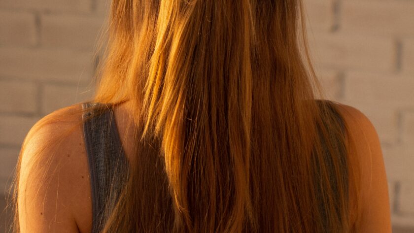 longs cheveux roux